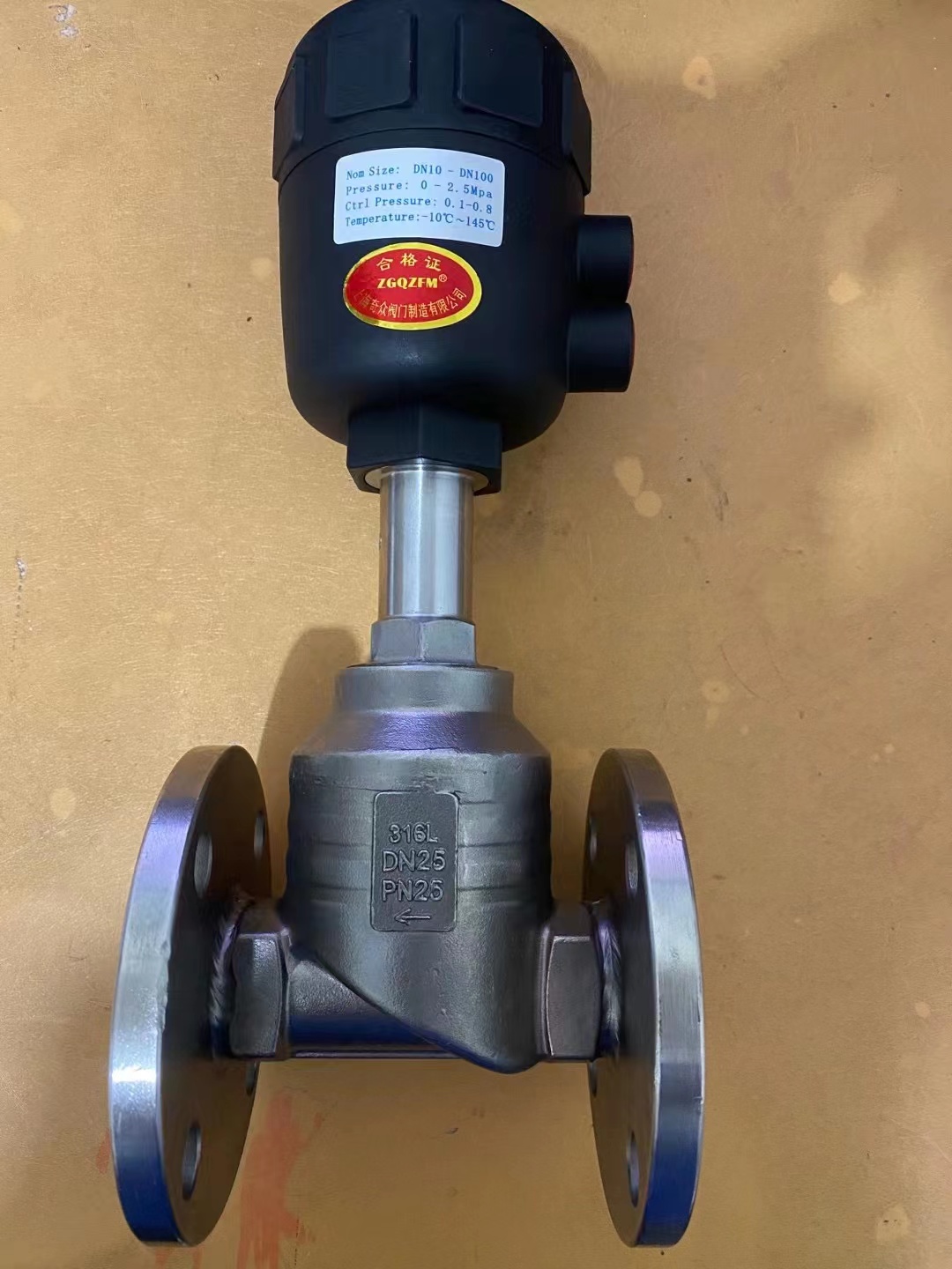 不鏽鋼（gāng）法蘭直角閥